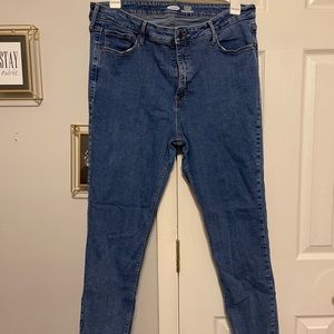 Old navy rockstar super skinny high rise size 16